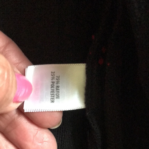 St. John Cardigan Set - Picture 7 of 8